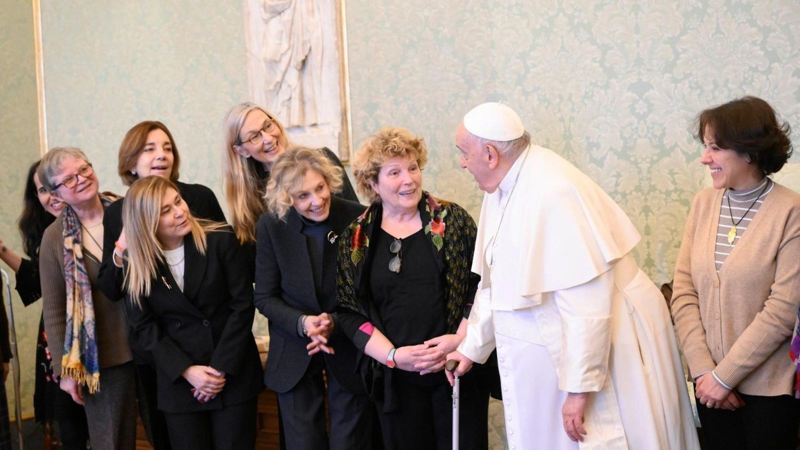 El Papa, con el equipo de 'Donne Chiesa Mondo'