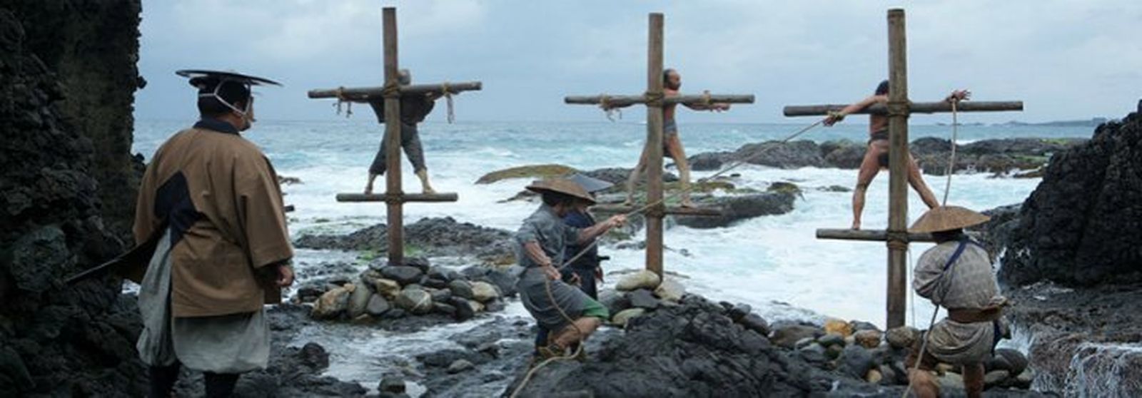"Cristianos ocultos" japoneses crucificados en la película de Scorsese 'Silencio'