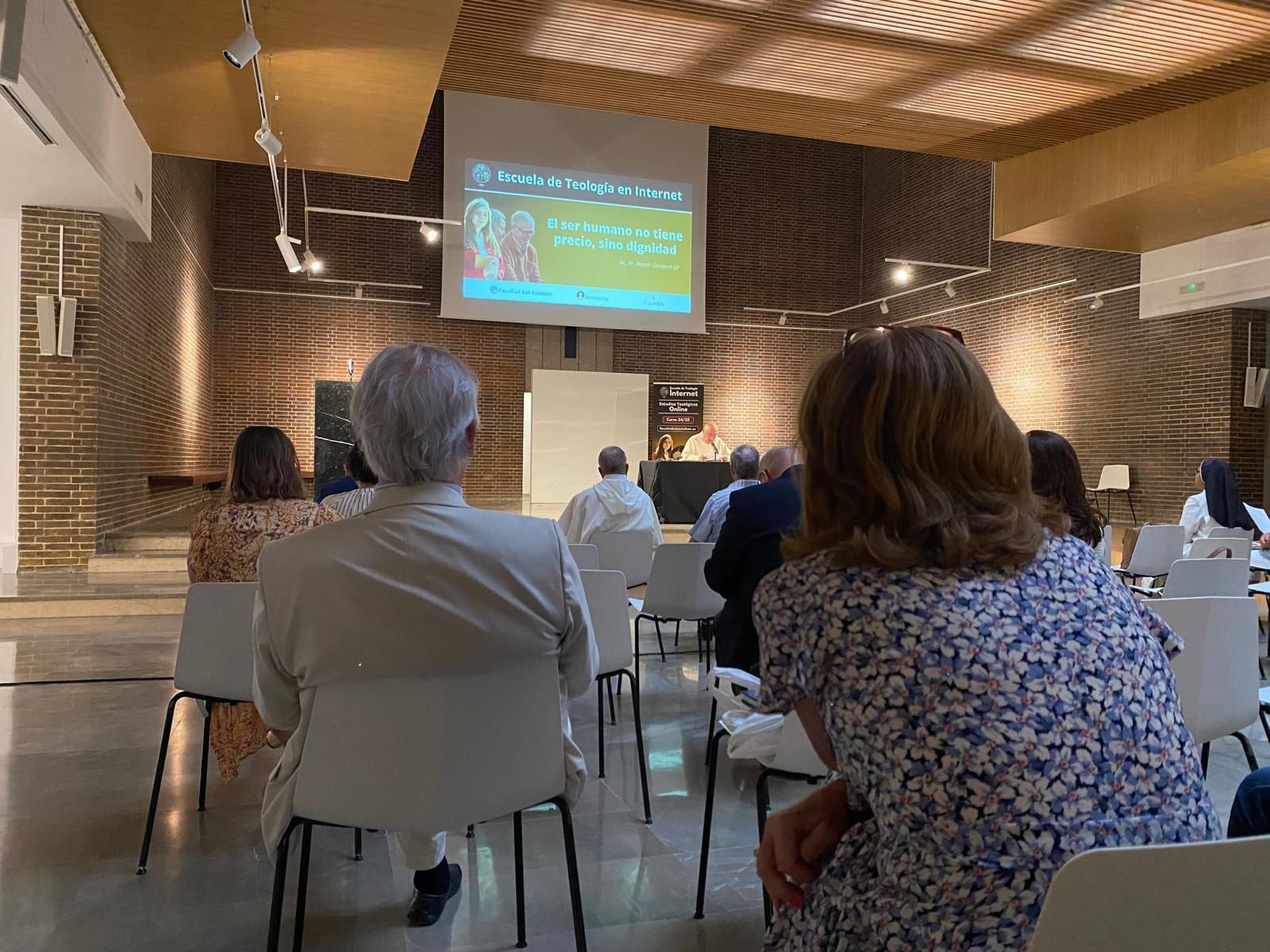 Conferencia de Gelabert