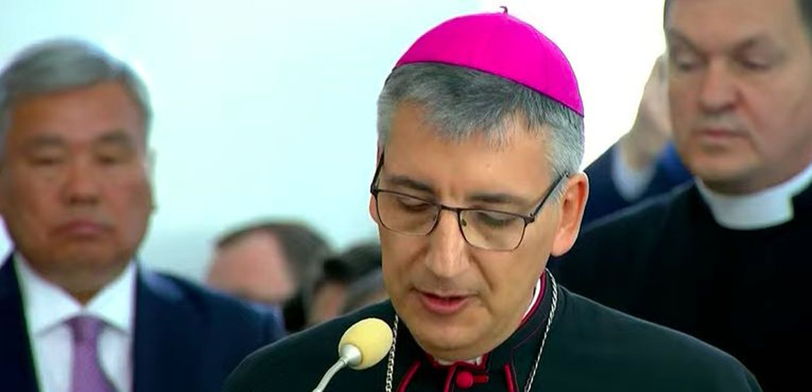 Mumbiela, en su saludo al Papa