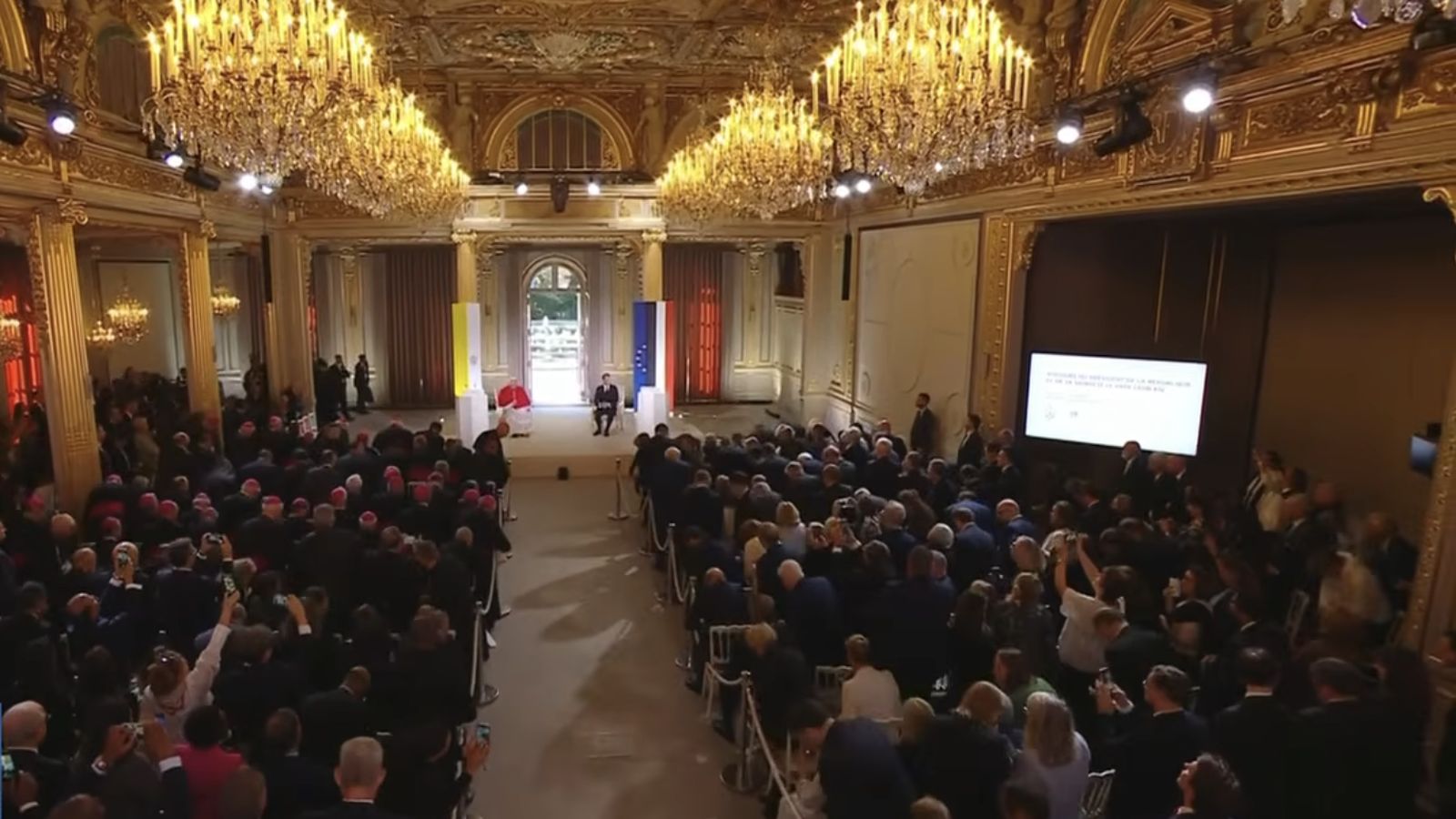 Salón en el Elíseo en donde el Papa dirigió su primer discurso en su viaje a Francia