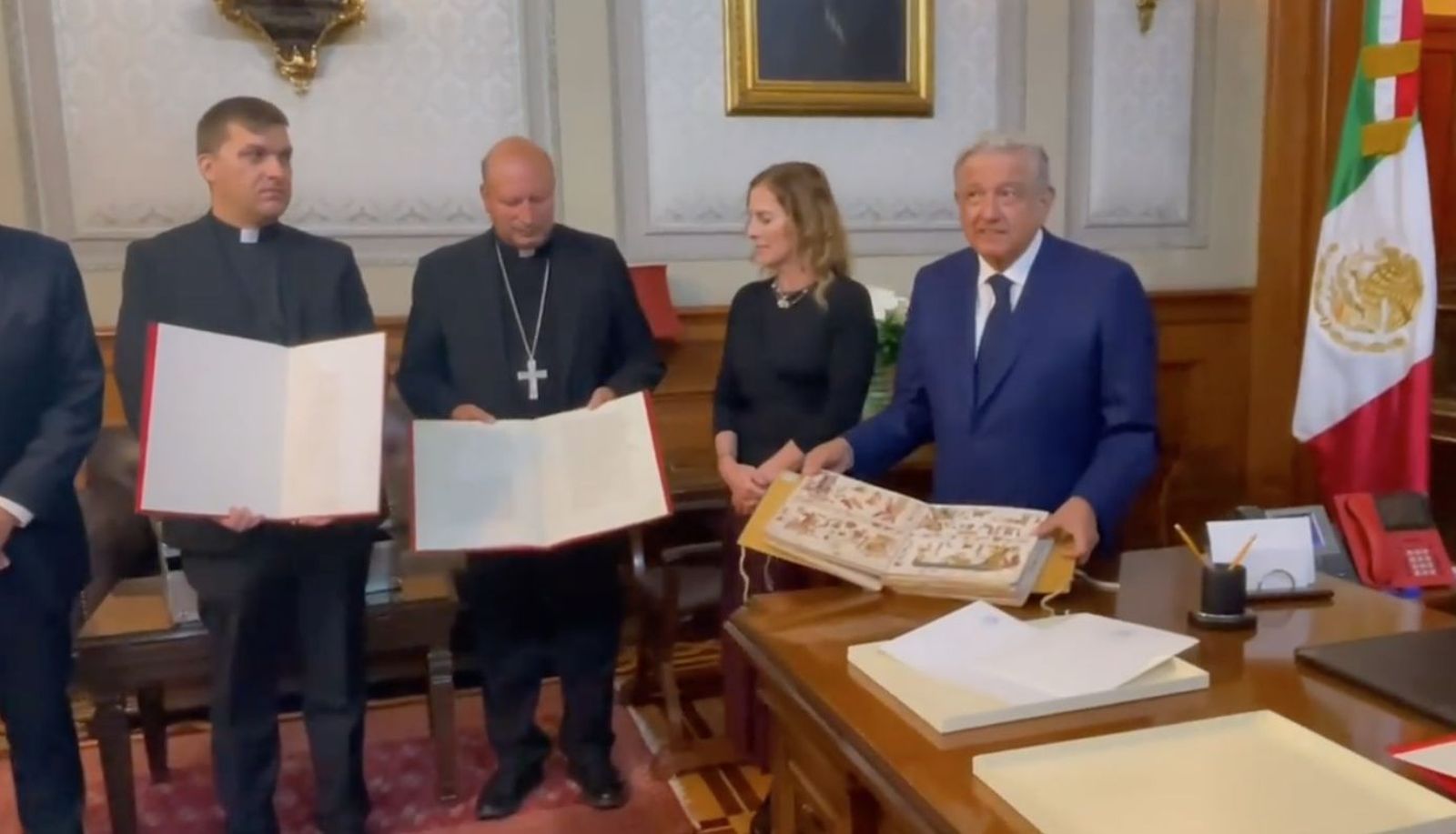 Documentos enviados por Francisco a México