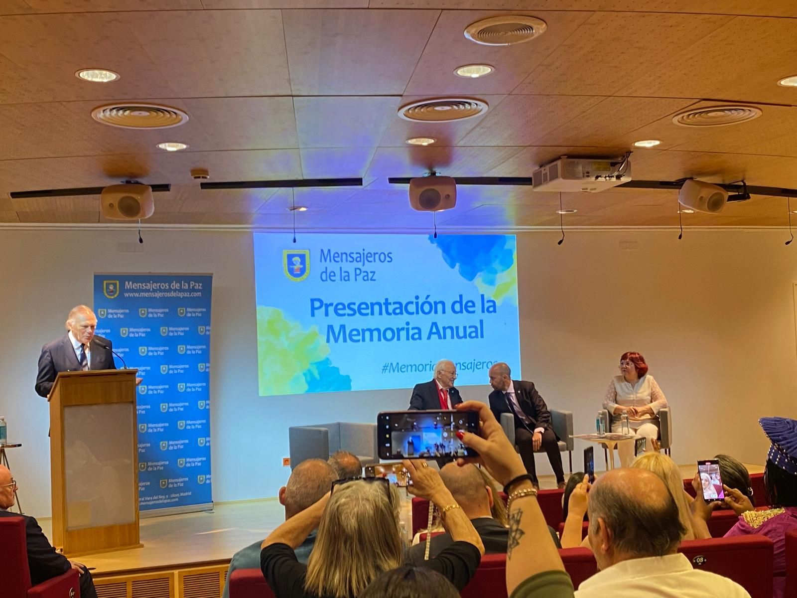 Pedro Piqueras, durante la presentación de la Memoria de Mensajeros