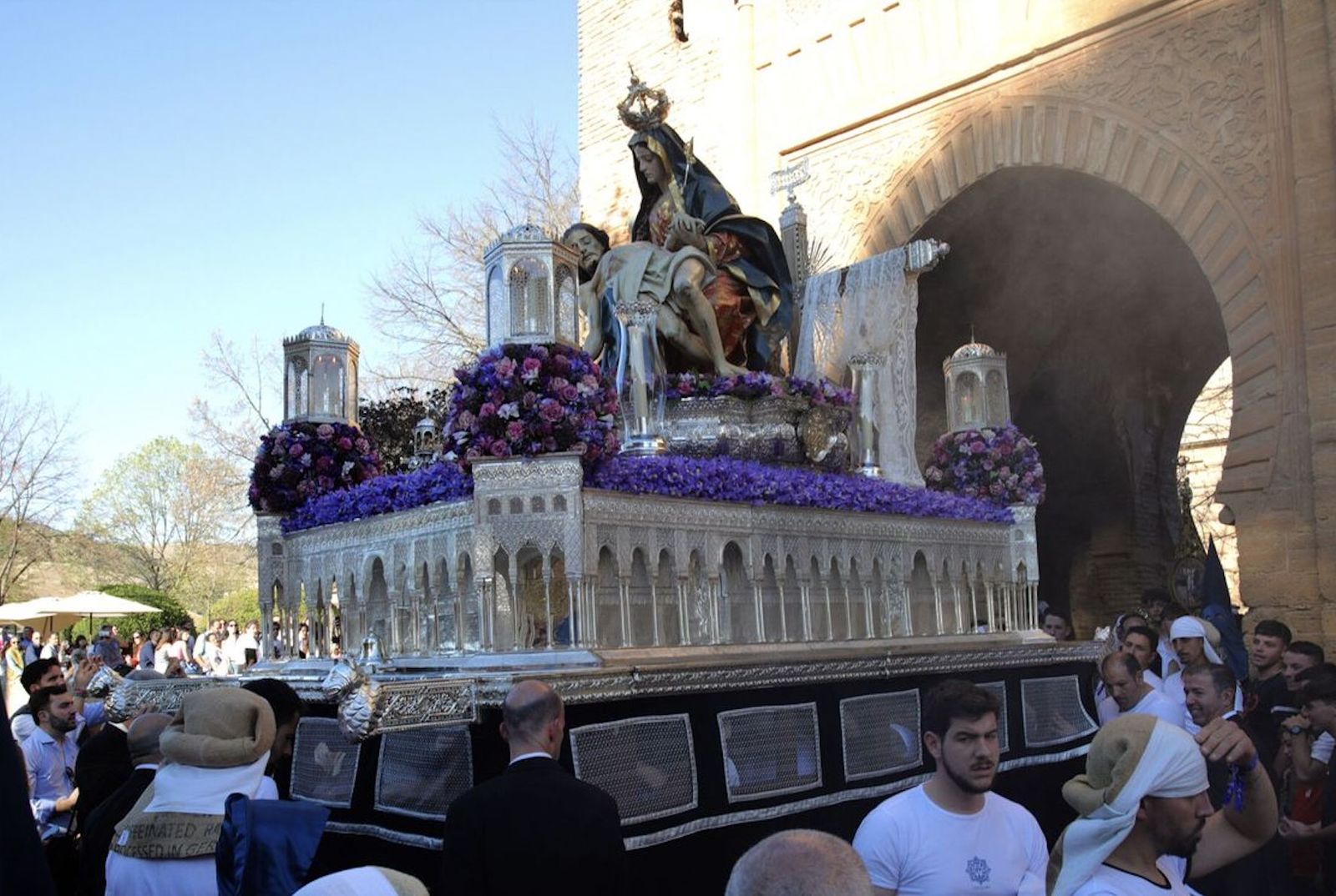 Procesión de Santa María de la Alhambra, en Granada