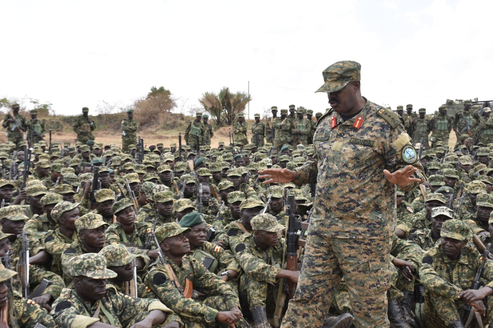 Soldados de las UPDF