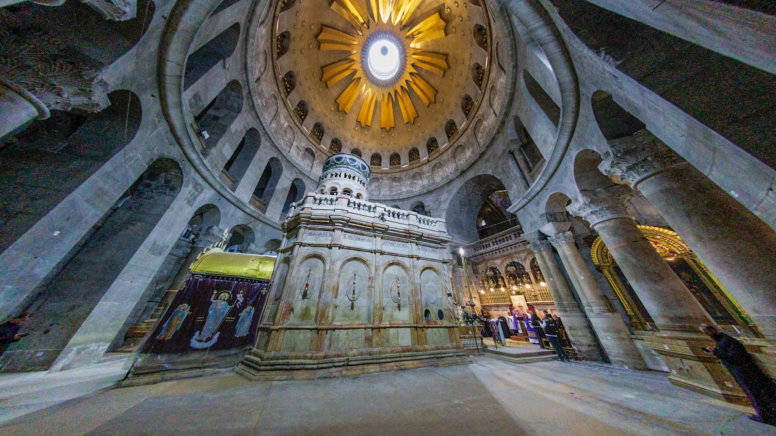 El Santo Sepulcro, vacío en Jueves Santo