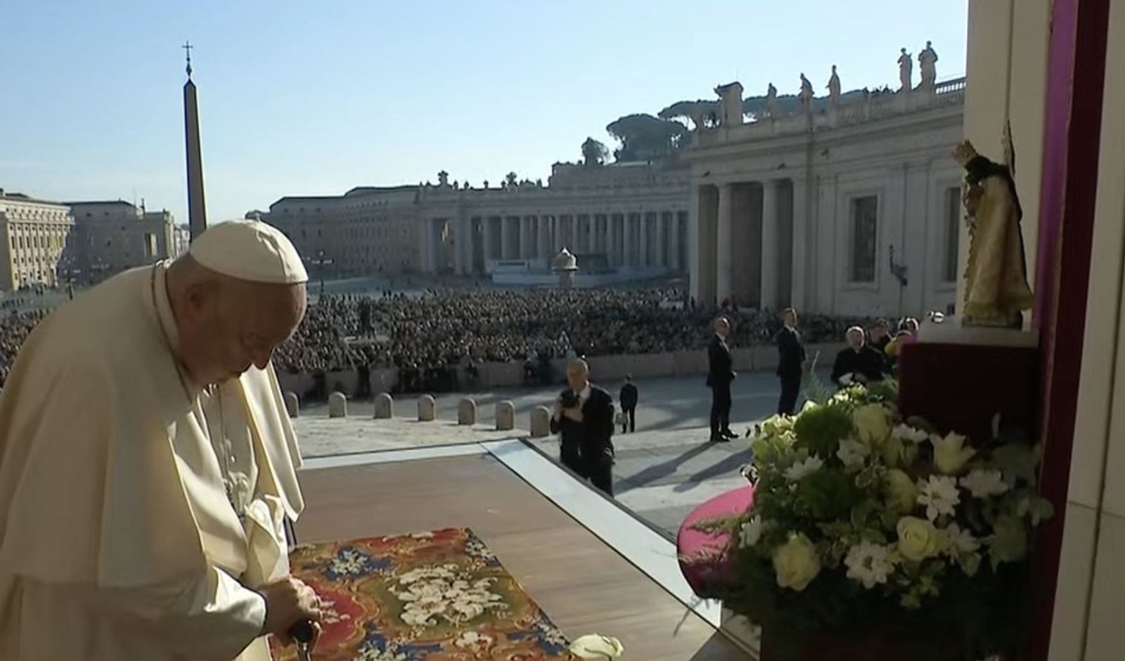El Papa reza a la Virgen de los Desamparados