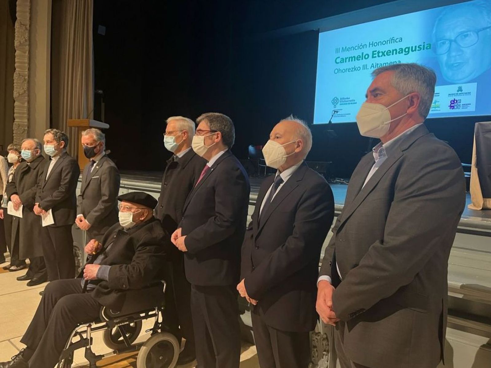 III mención honorífica Carmelo Etxenagusia