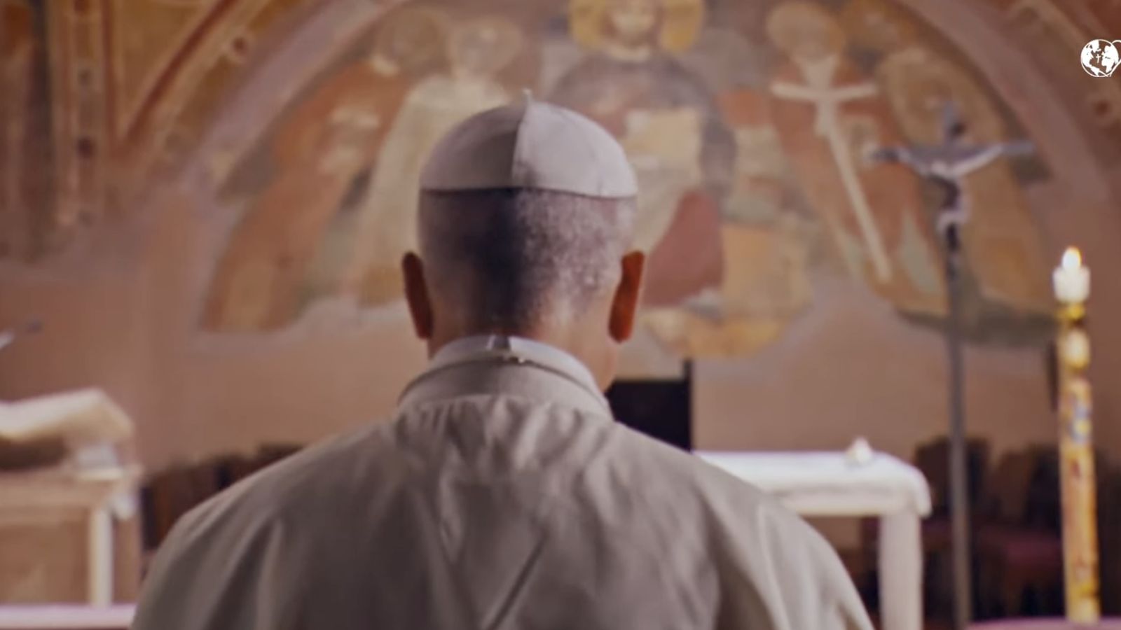 León XIV reza por la paz