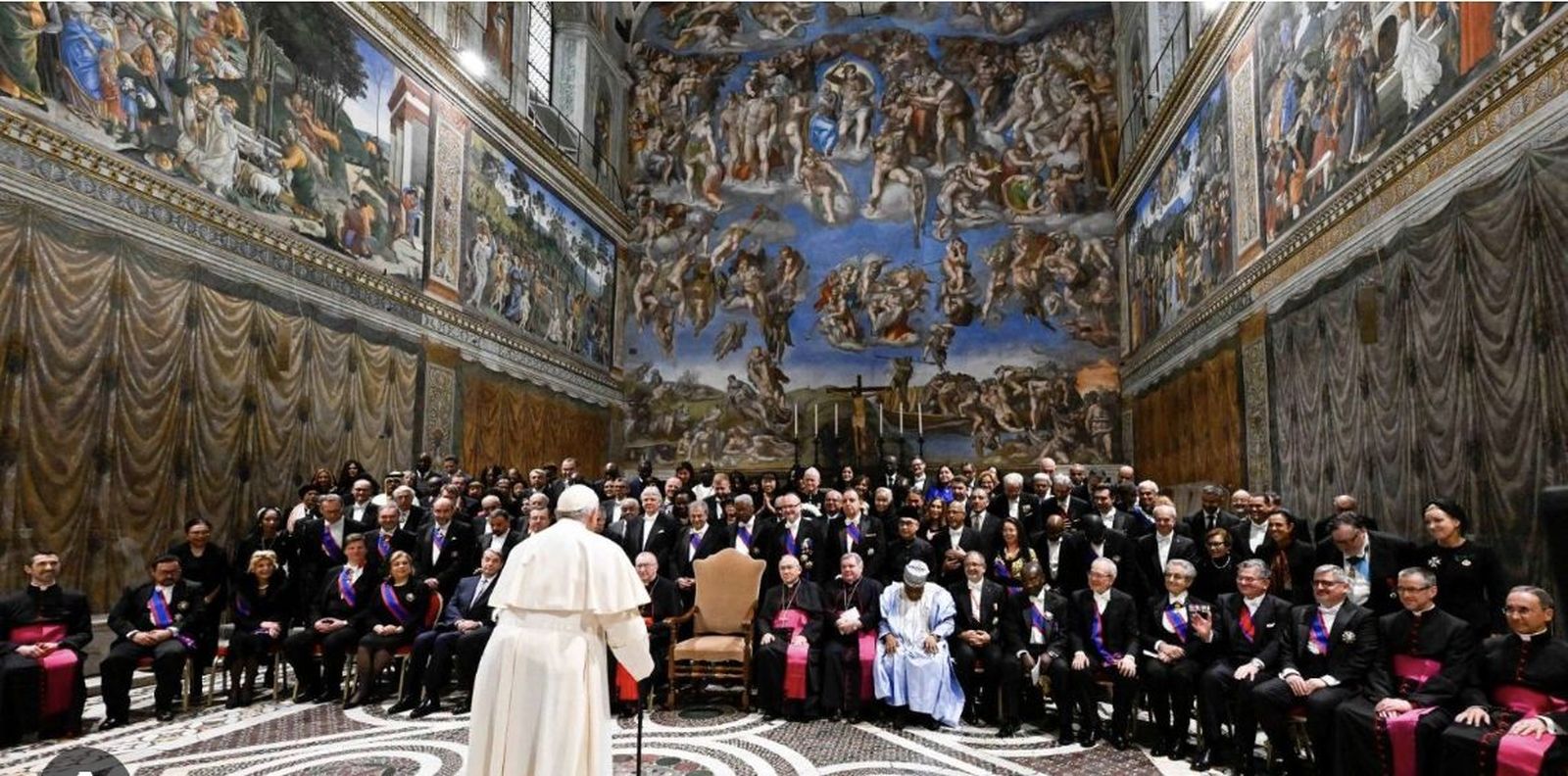 Papa y cuerpo diplomático