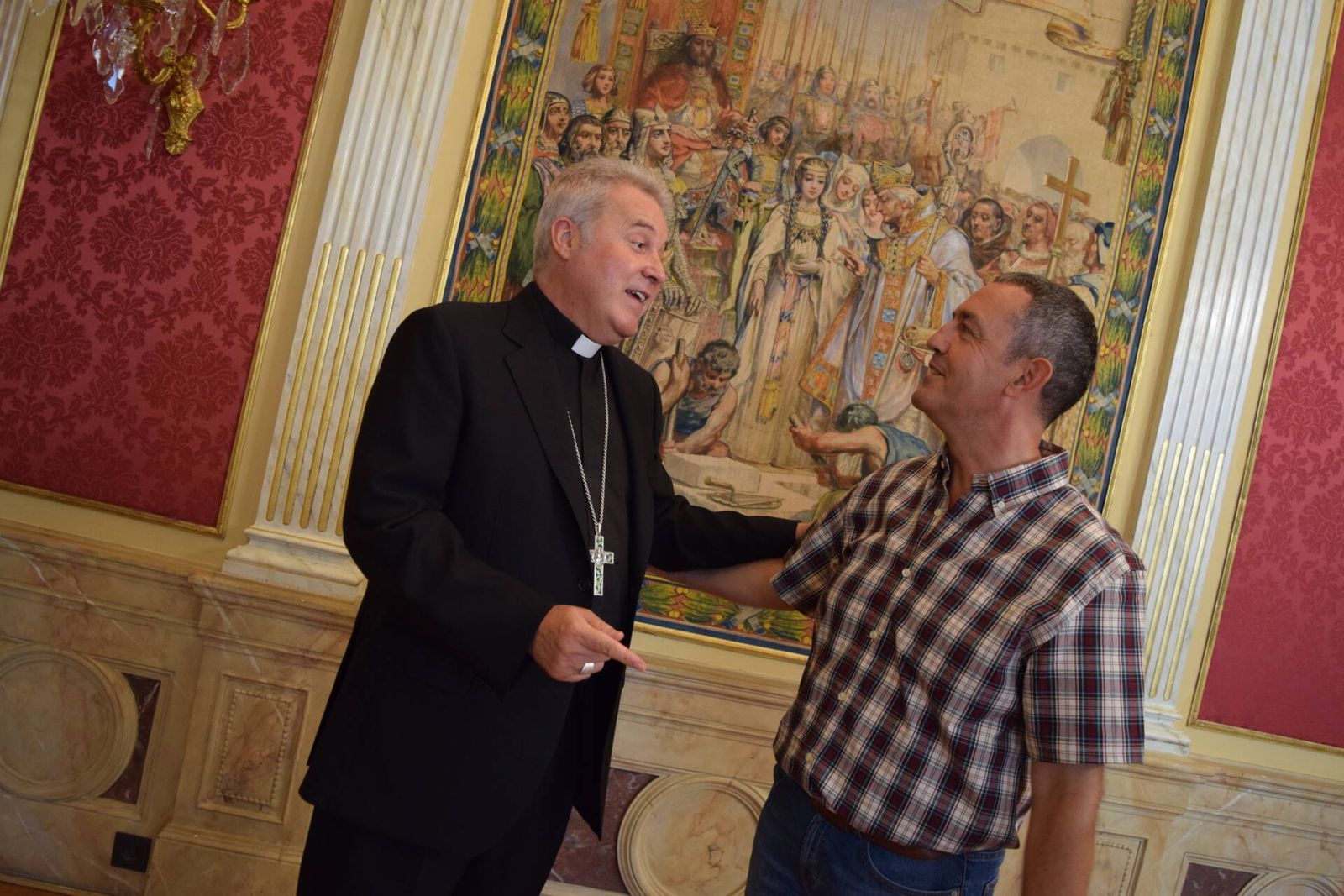 Jorge López, nuevo director del IEME, con el arzobispo Iceta