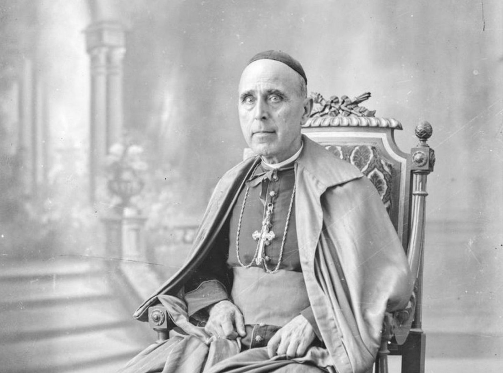 El obispo por el cual hablar catalán era cosa del demonio