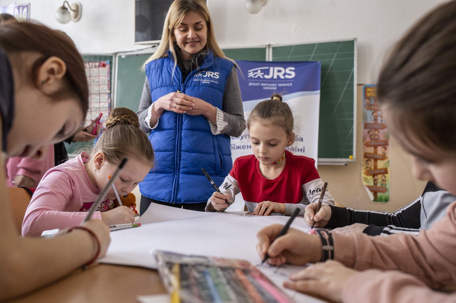 Atendiendo a las demandas educativas en Ucrania