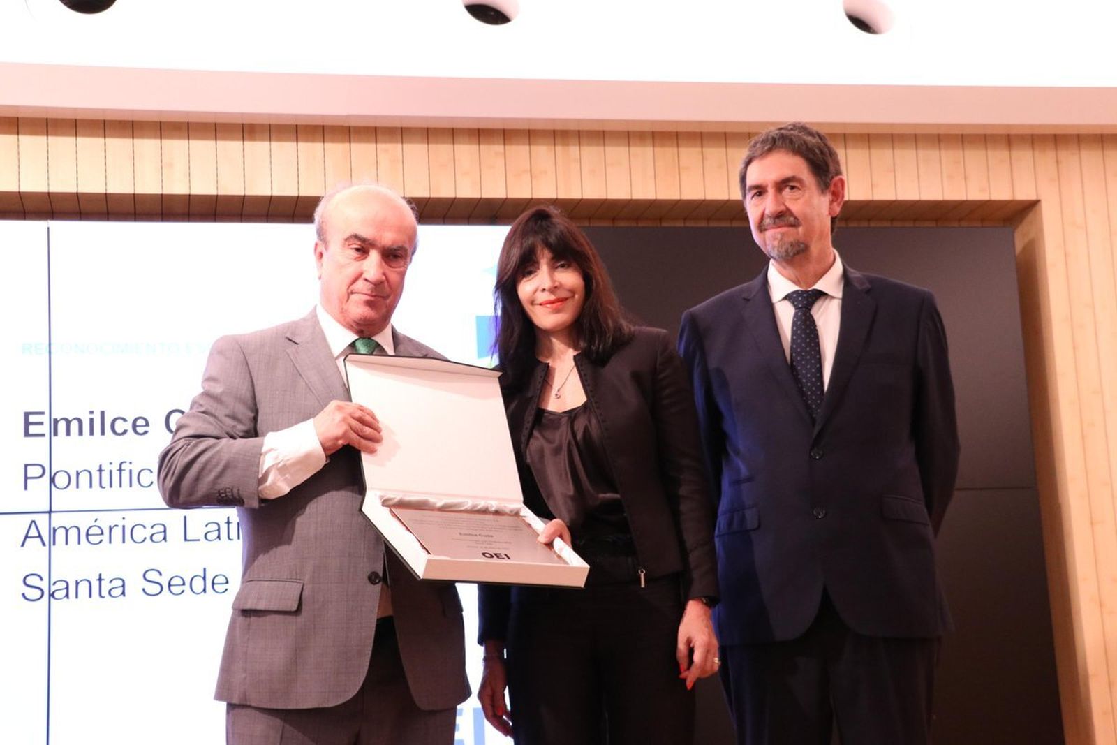 Premio para Emilce Cuda