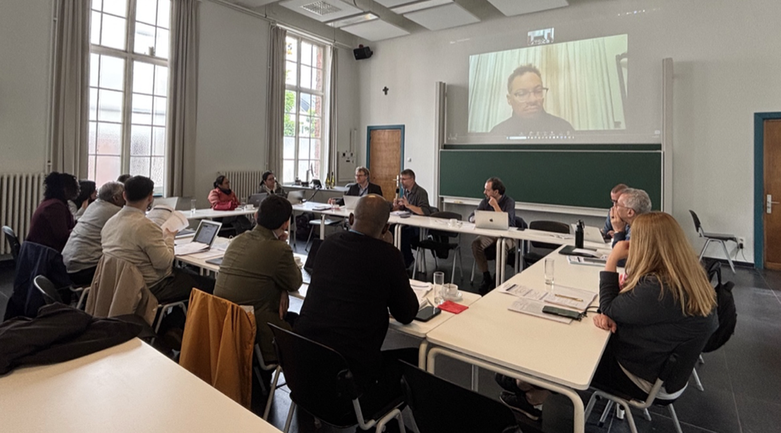 Equipo editorial de Concilium en una de las sesiones de trabajo
