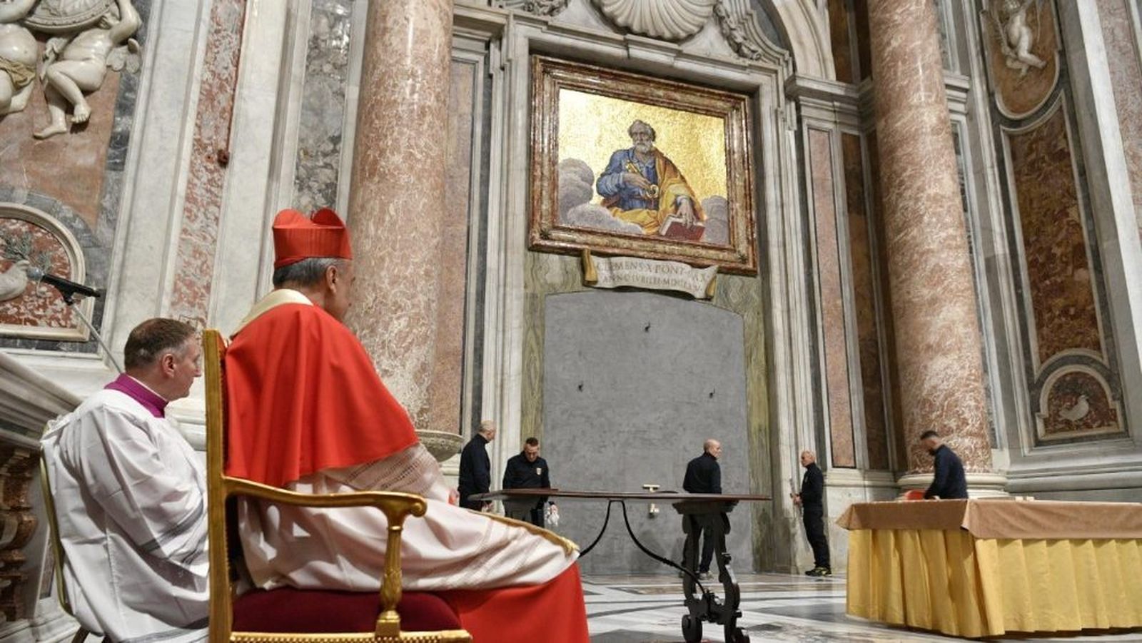 Sellado de la Puerta Santa en San Pedro