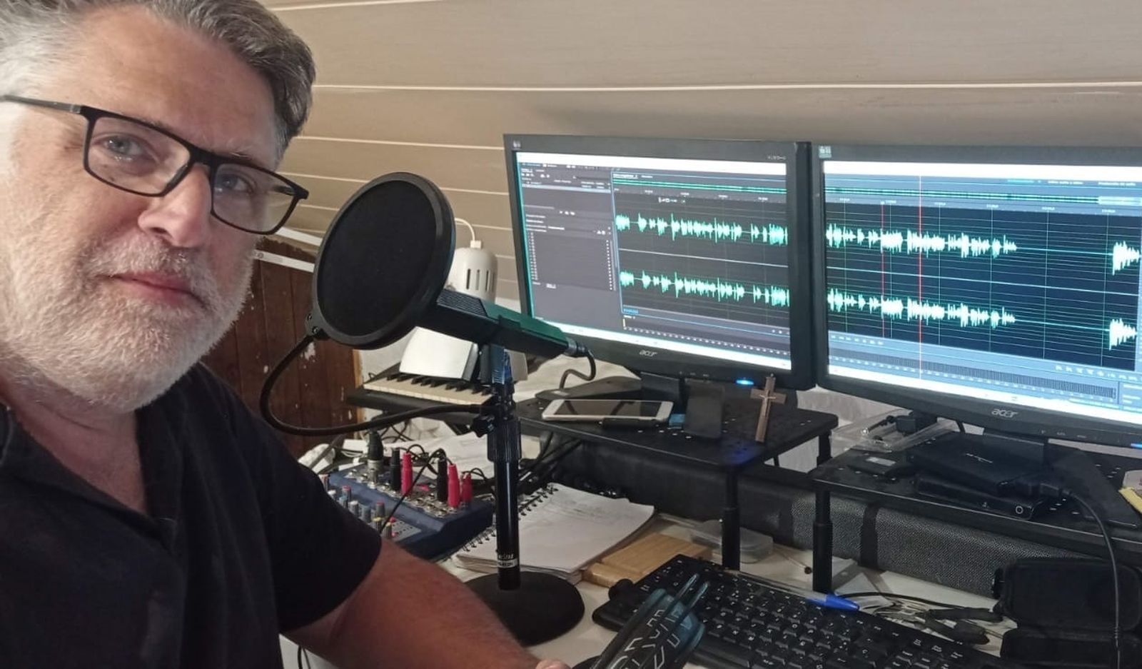 Audiobiblia, el primer proyecto de grabación de la Biblia en catalán: "Era una tarea necesaria"