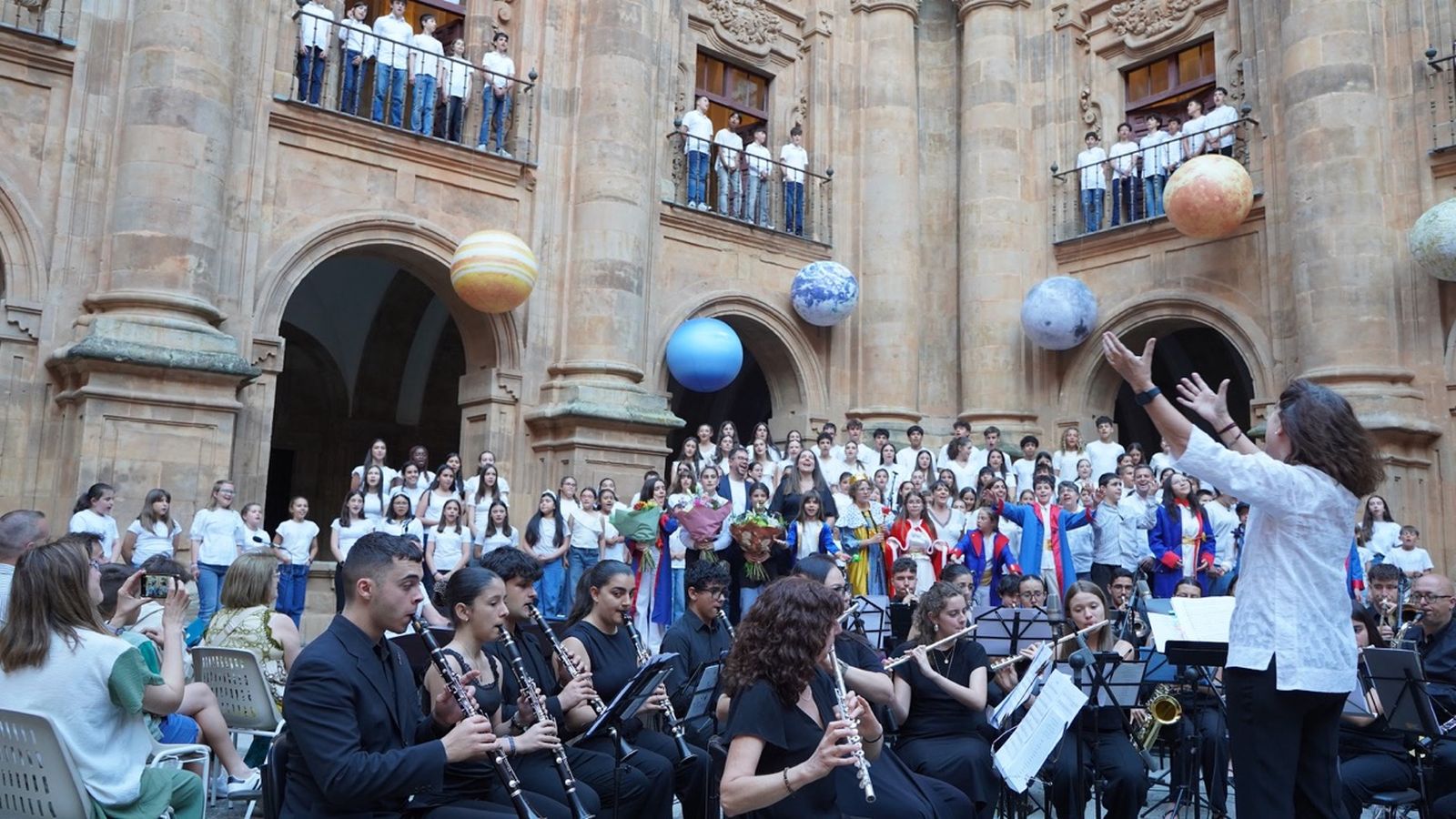 Musical 'Un mundo en planetas'. UPSA.