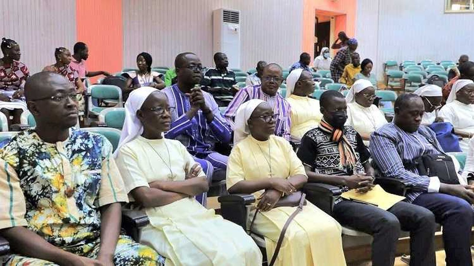 Solidaridad de los católicos estadounidenses con la Iglesia en África