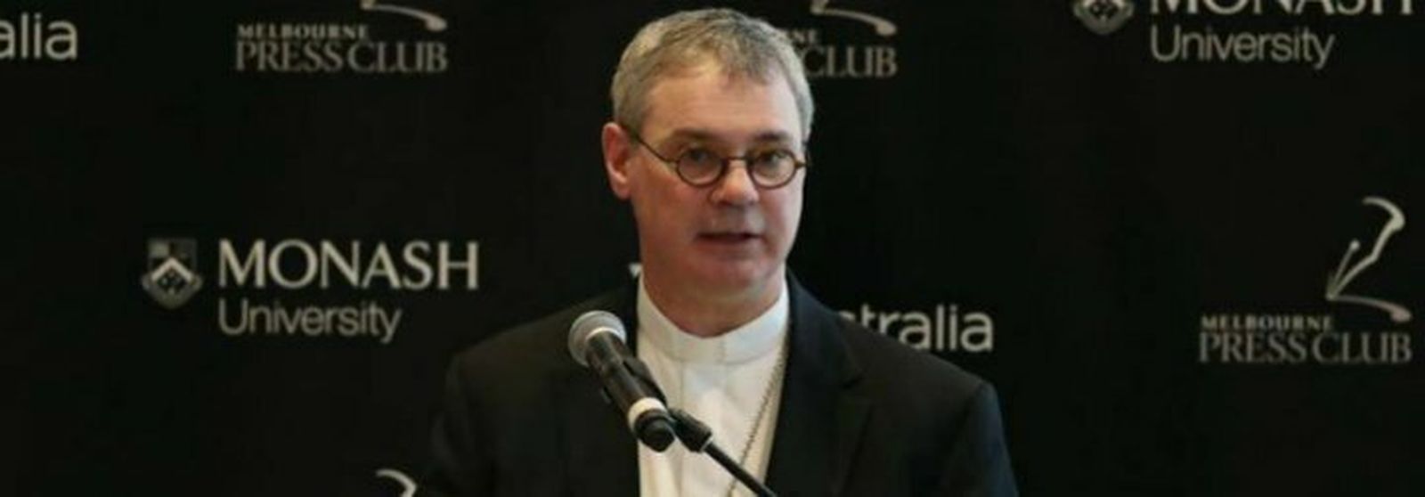 El arzobispo de Melbourne, Peter Comensoli