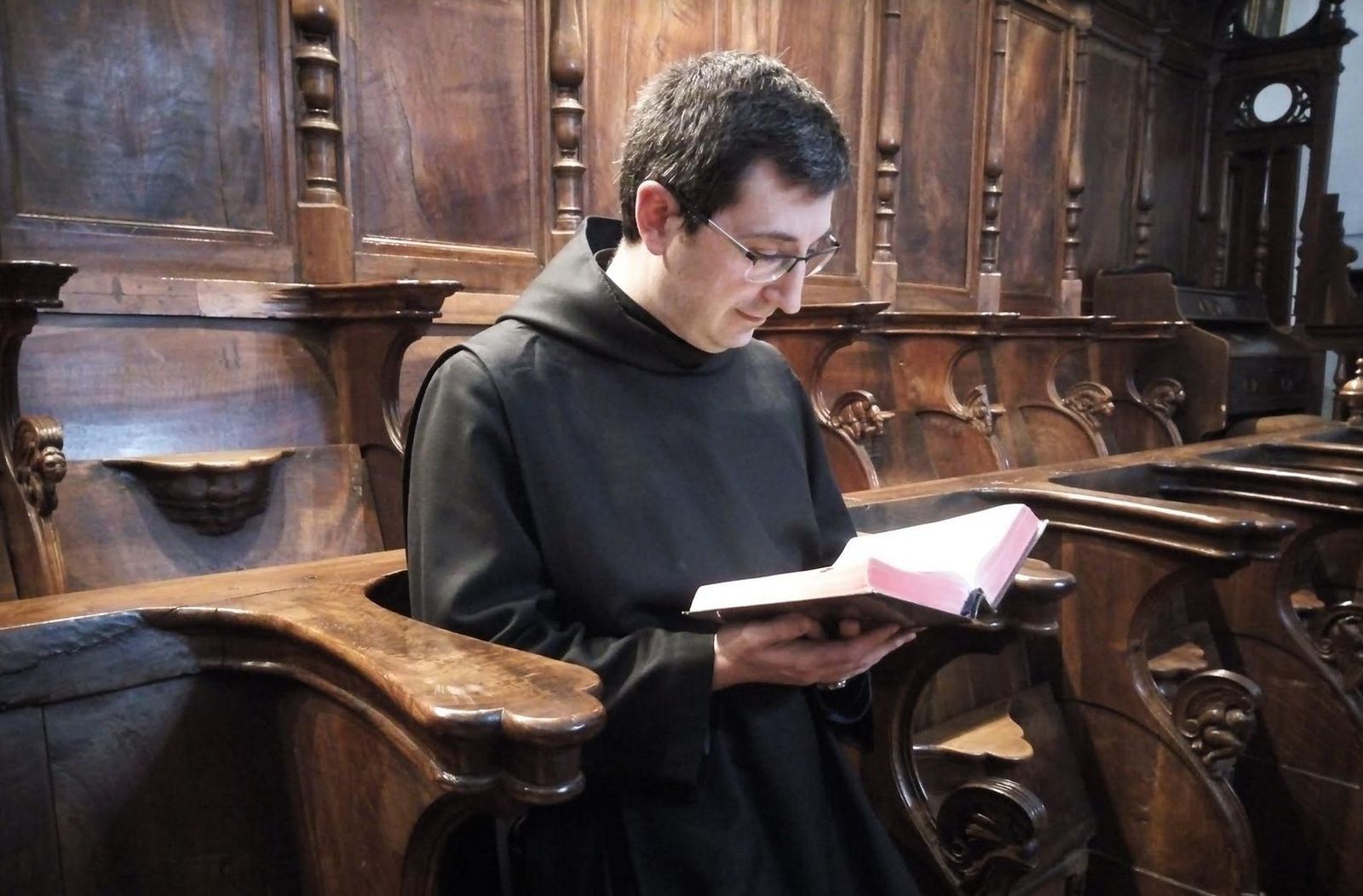 FRay Ángel, en el coro