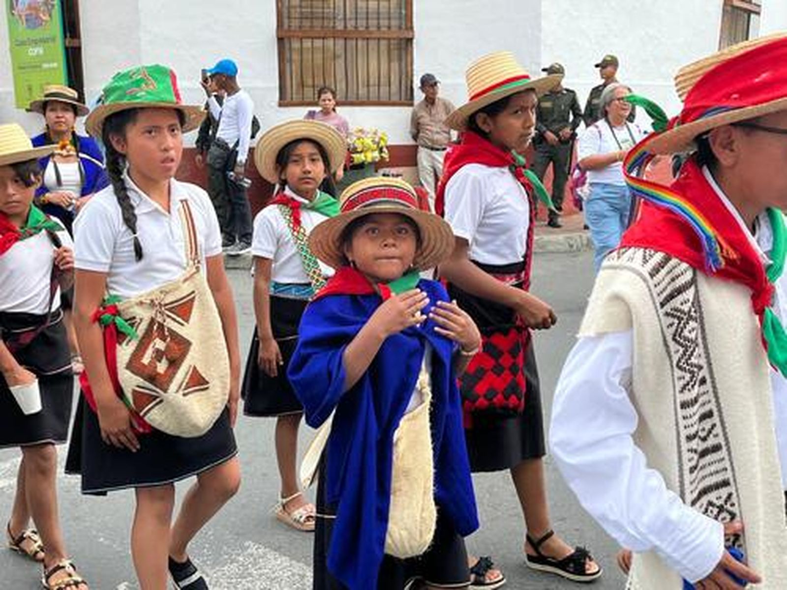 Pueblos Originarios en América Latina y el Caribe