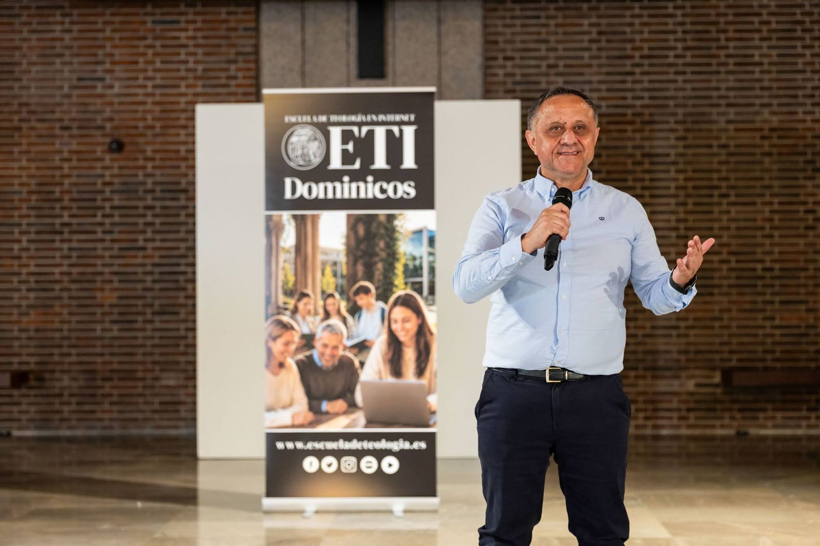 Rodrigo Hidalgo. Directo de la Escuela de Teología en Internet de los Dominicos
