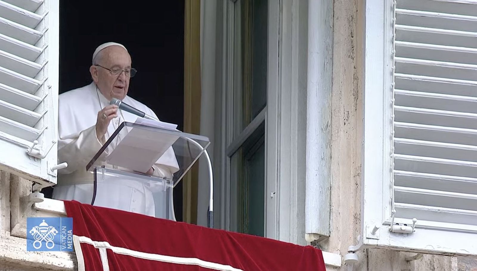 El Papa, durante el ángelus en este segundo domingo de Adviento
