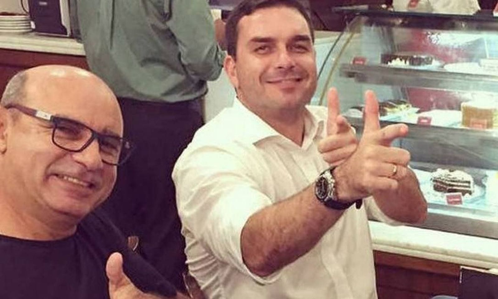 Queiroz y Flávio Bolsonaro