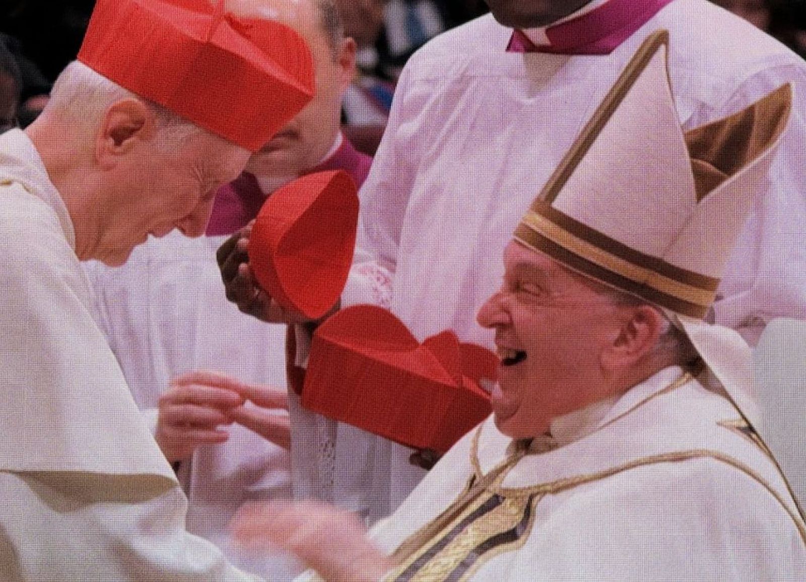 El Papa ríe con Radcliffe