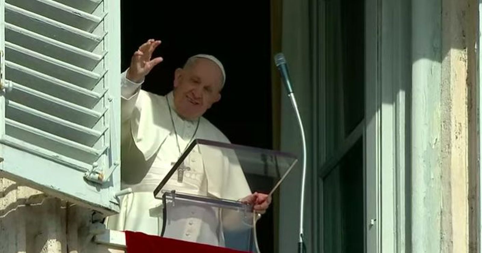 "Cuando el Evangelio entra en el hoy, lo llena de Dios", afirma el Papa