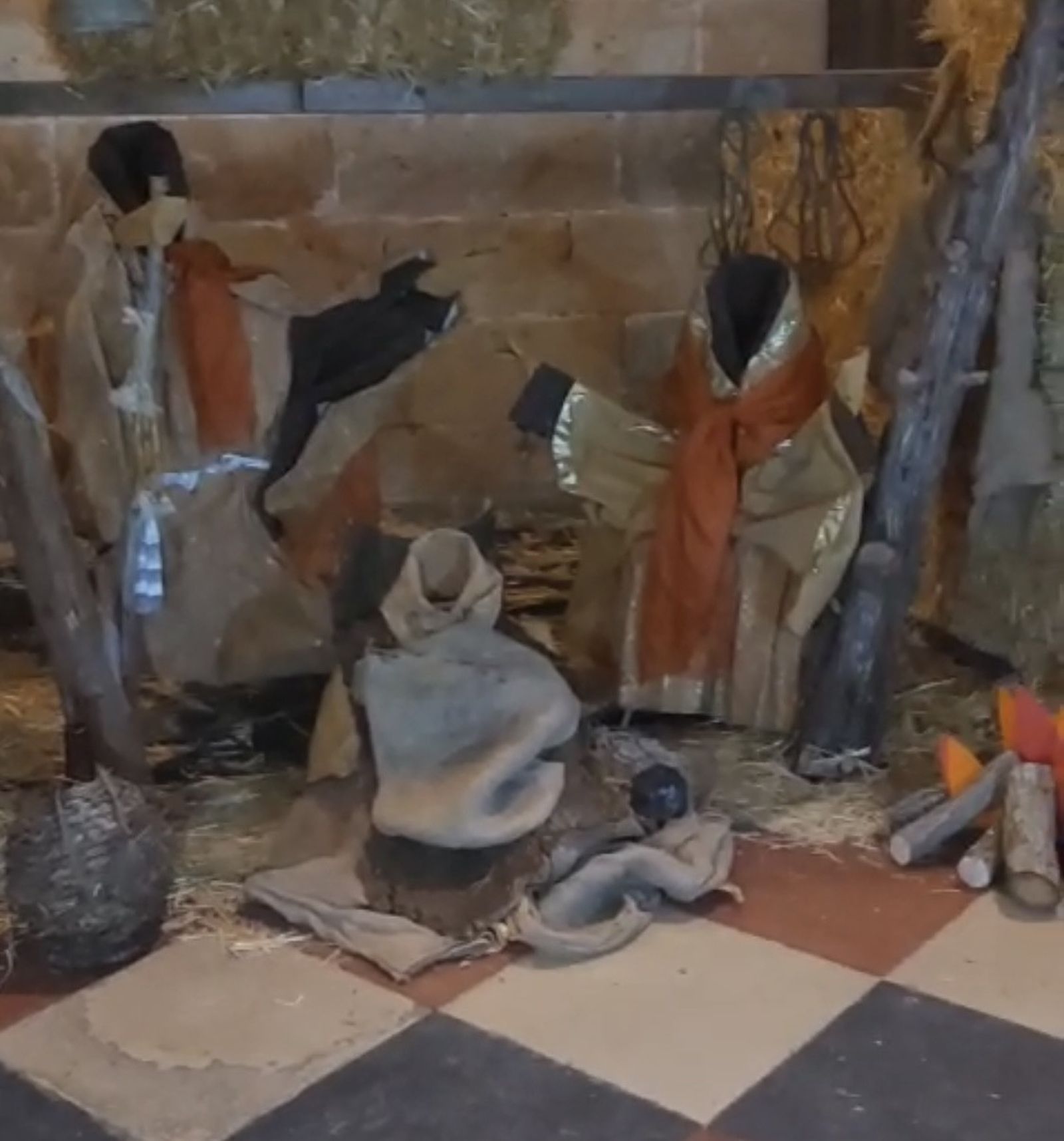 El belén sin caras de la catedral de Segovia