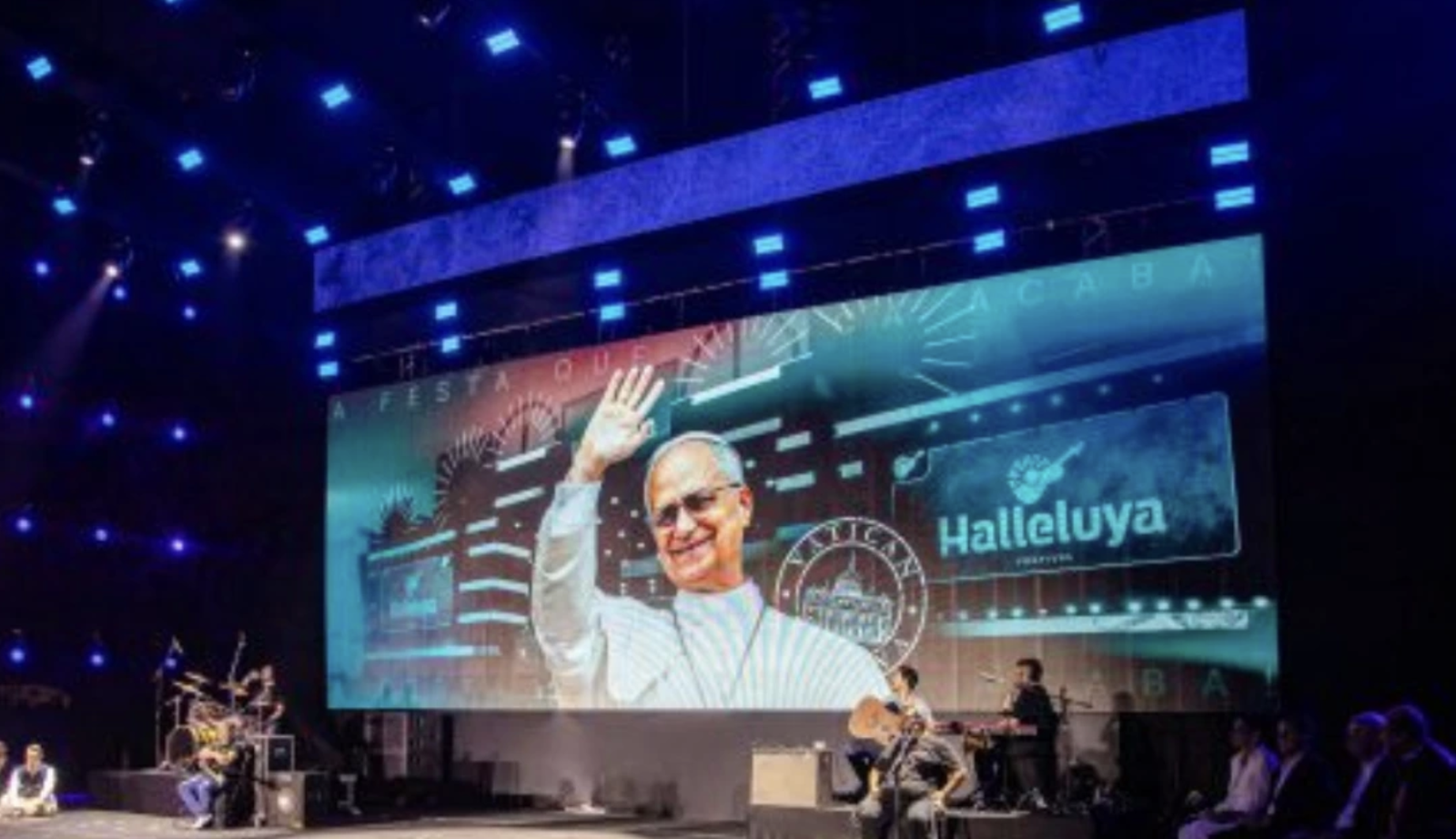 Proyección del videomensaje del Papa a los jóvenes reunidos en el Festival Halleluya 2026