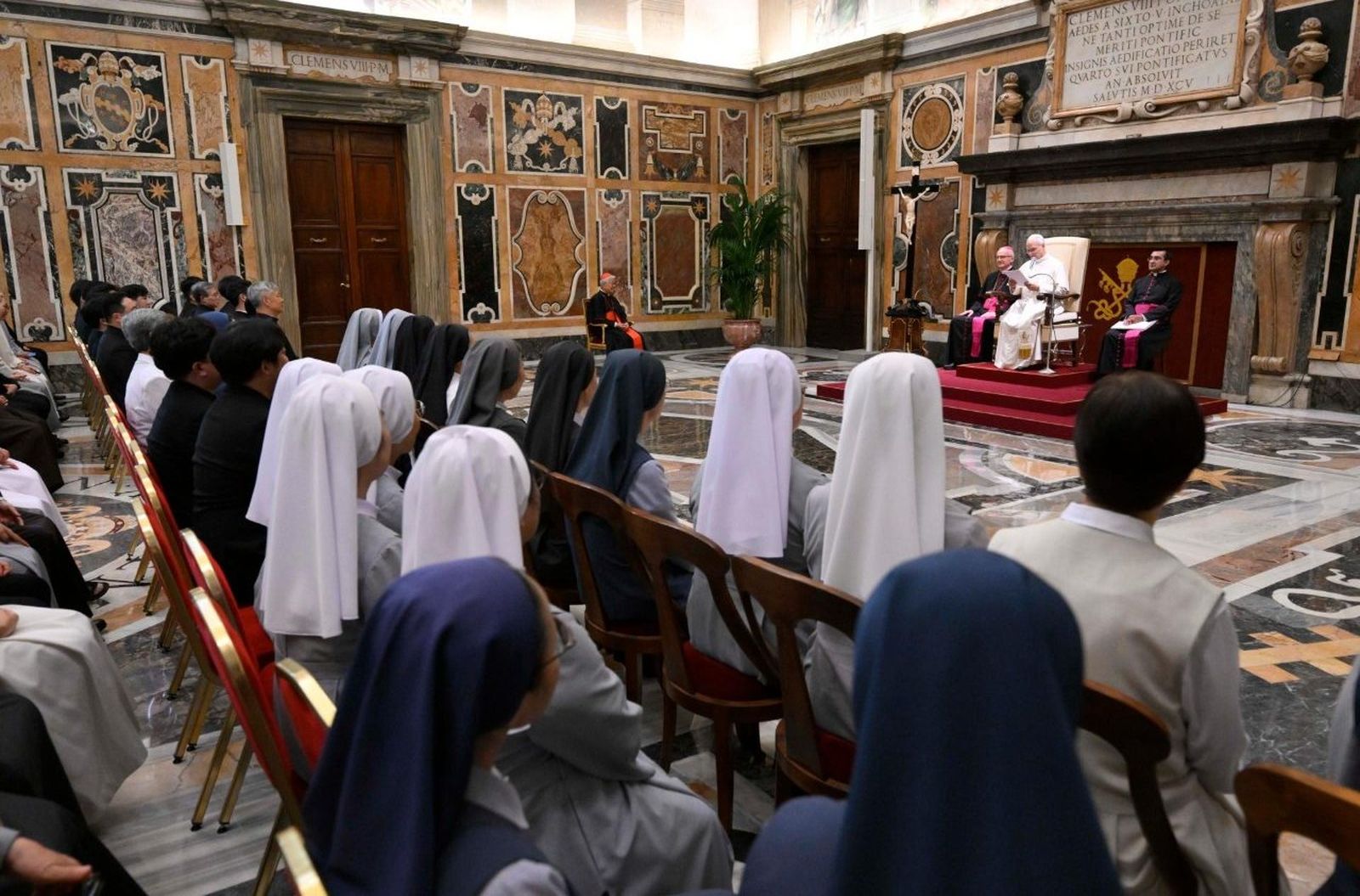 El Papa, con los religiosos coreanos