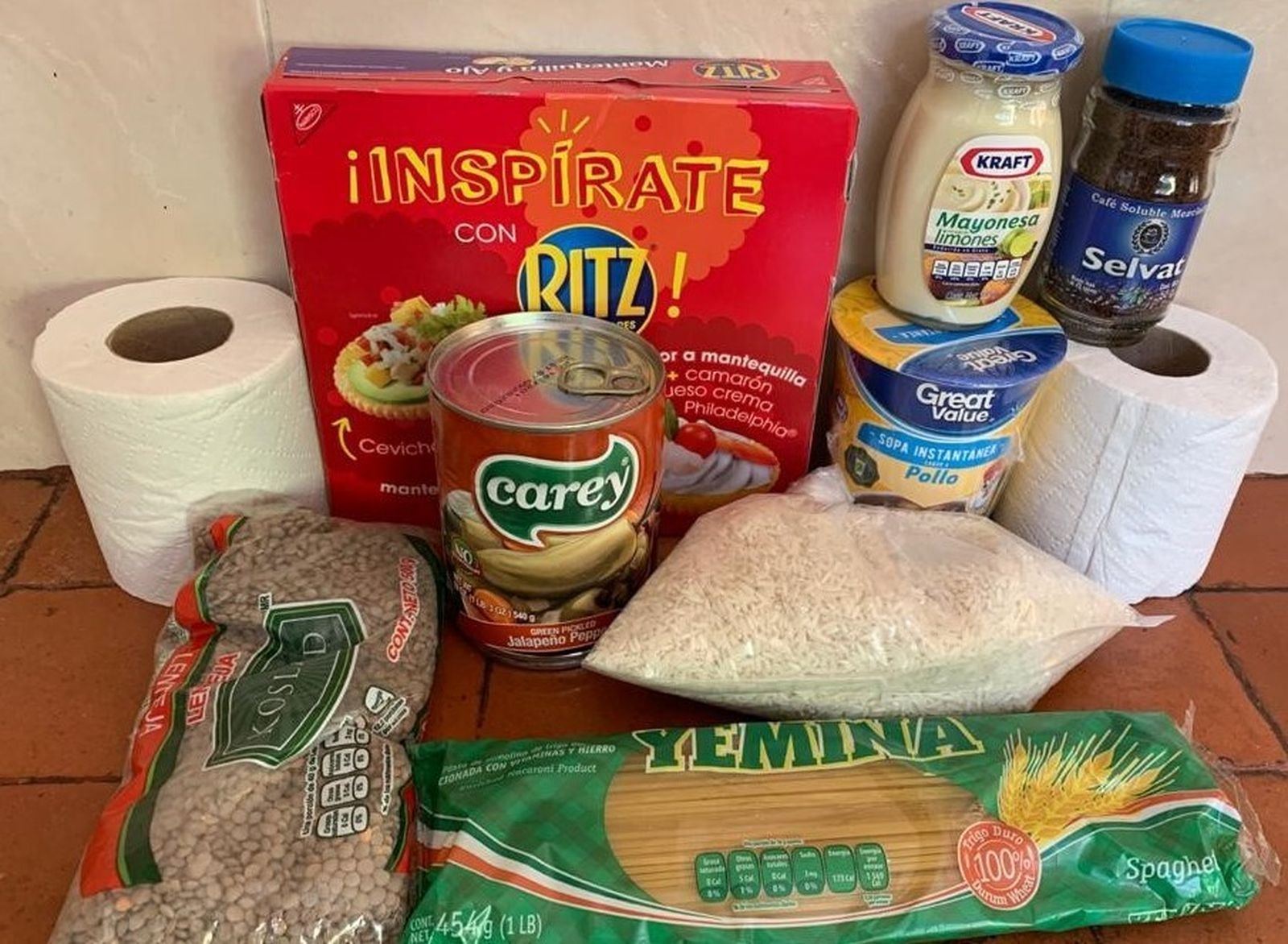 Despensa arquidiocesana. Raquítica.