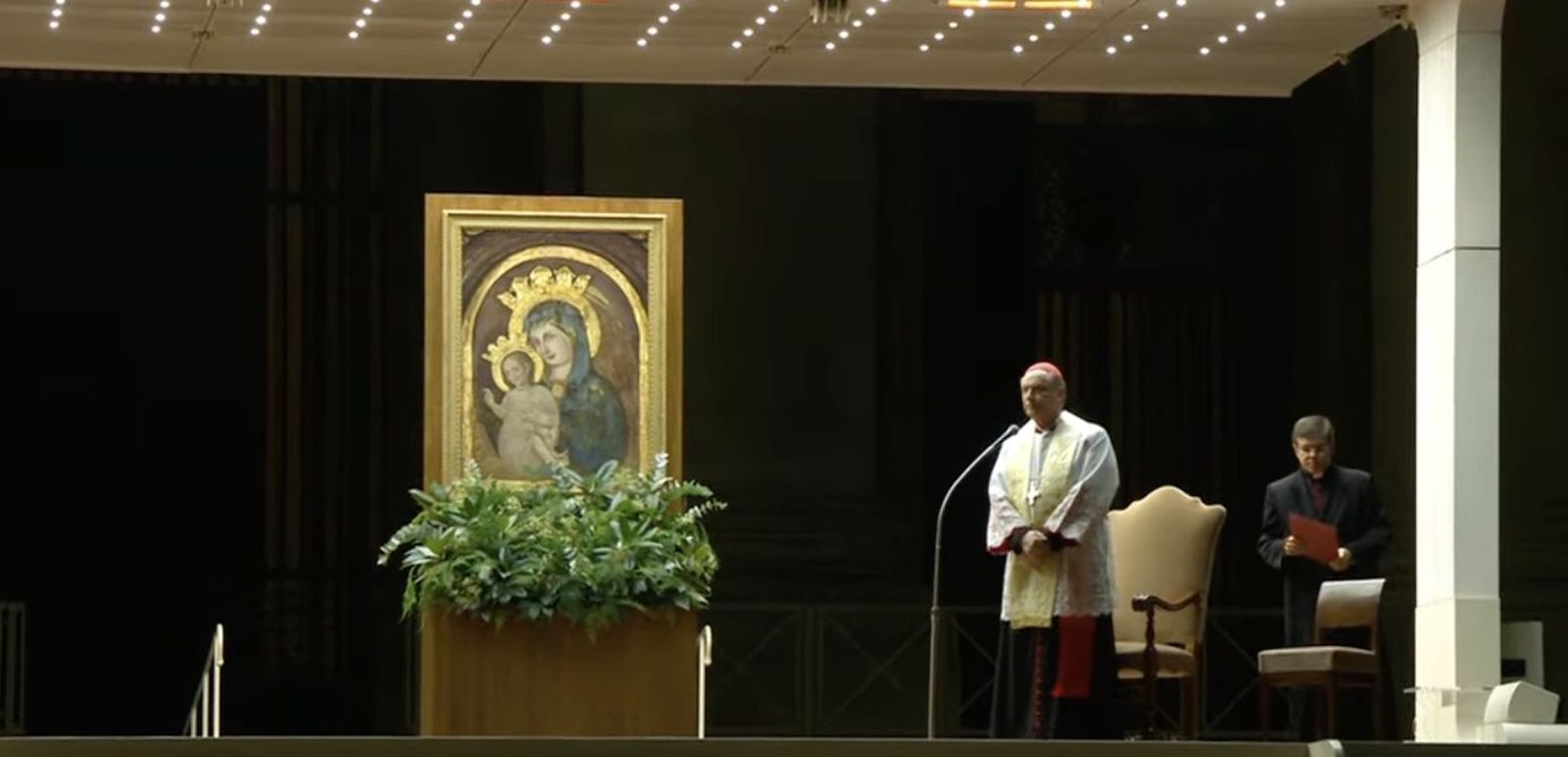 Fernández Artime presidió el rezo del Rosario