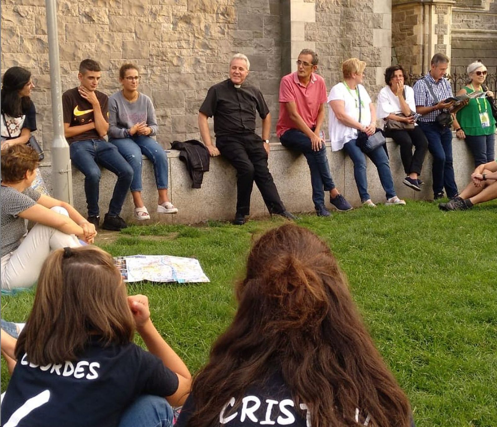 Iceta con jóvenes, antes del coronavirus