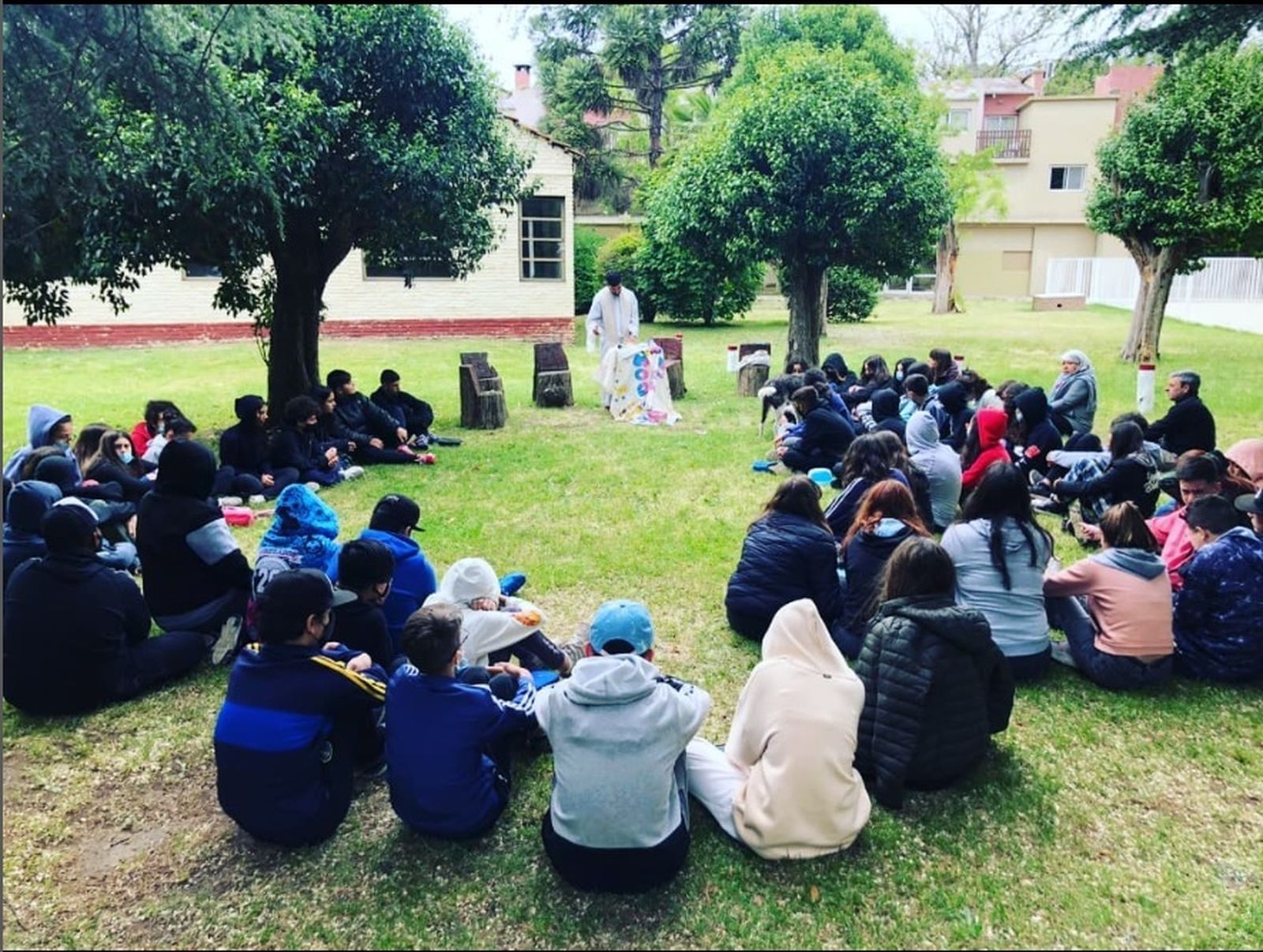 Evangelizar más que eclesializar. El desafío de la pastoral educativa y la educación en la Fe
