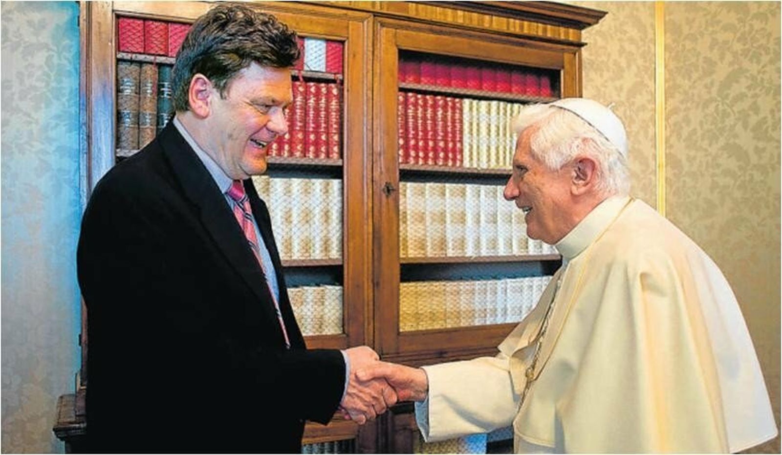 Ratzinger, con Peter Seewald