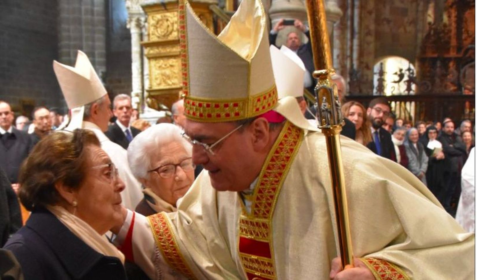 Fallece la madre de Mons. Gil Tamayo