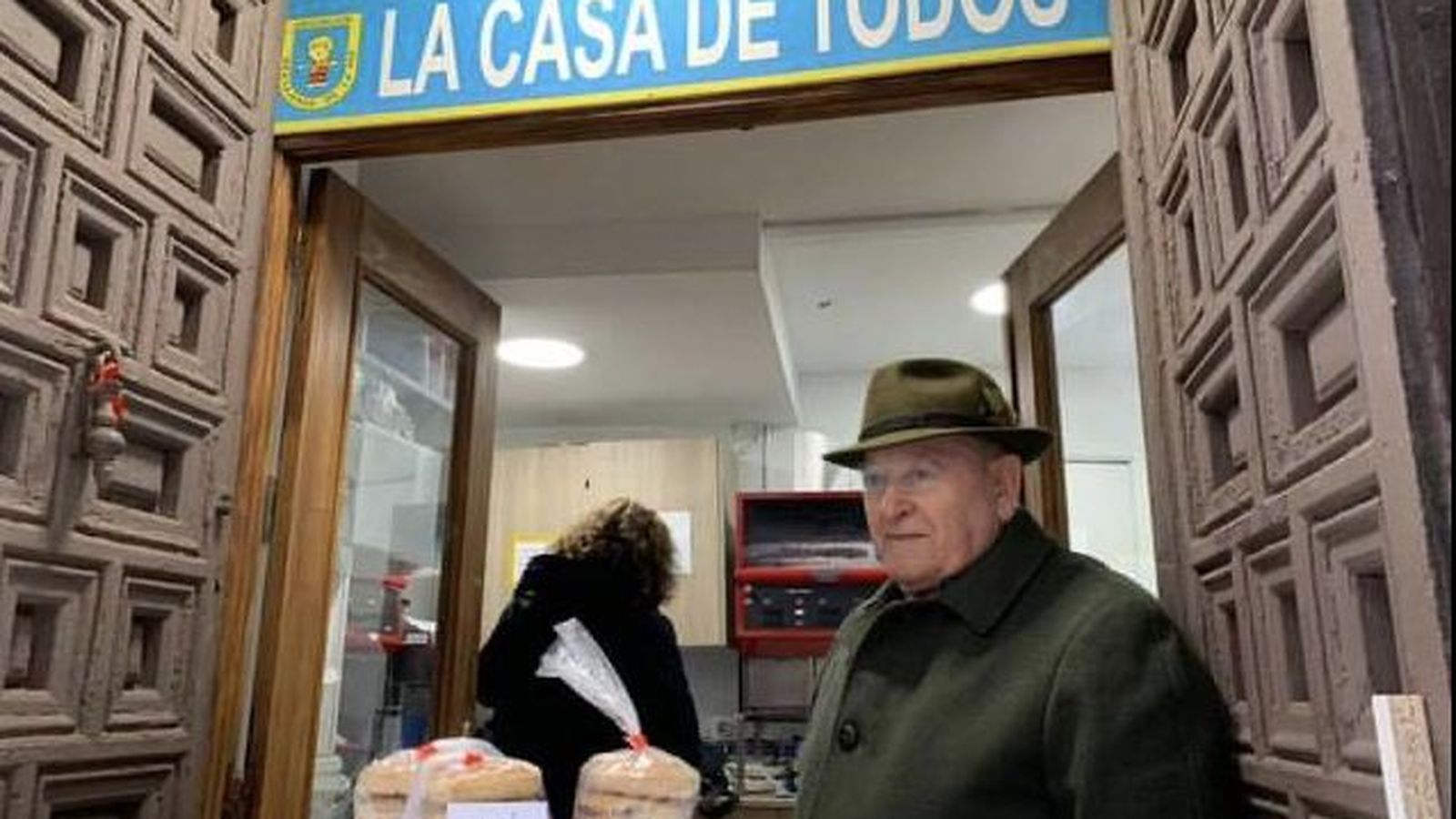 Mensajeros de la Paz recauda fondos para personas necesitadas a través de panecillos de San Antón