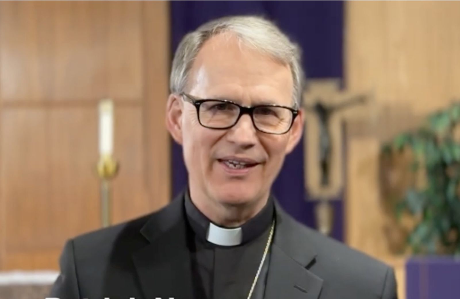 El obispo Patrick Neary