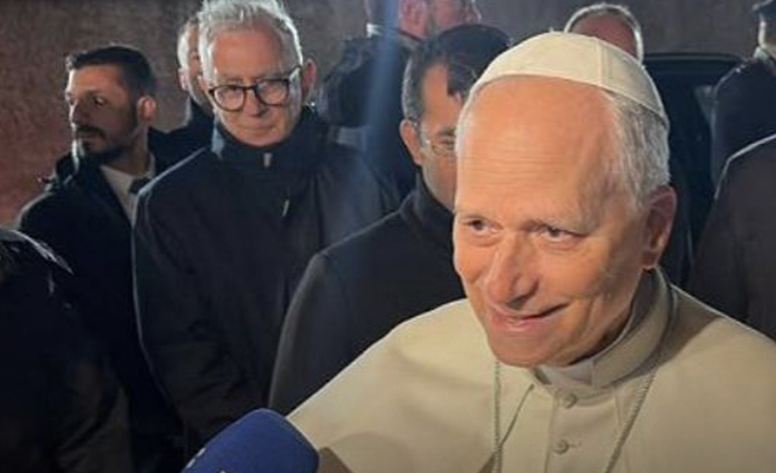 León XIV a la salida de Castelgandolgo