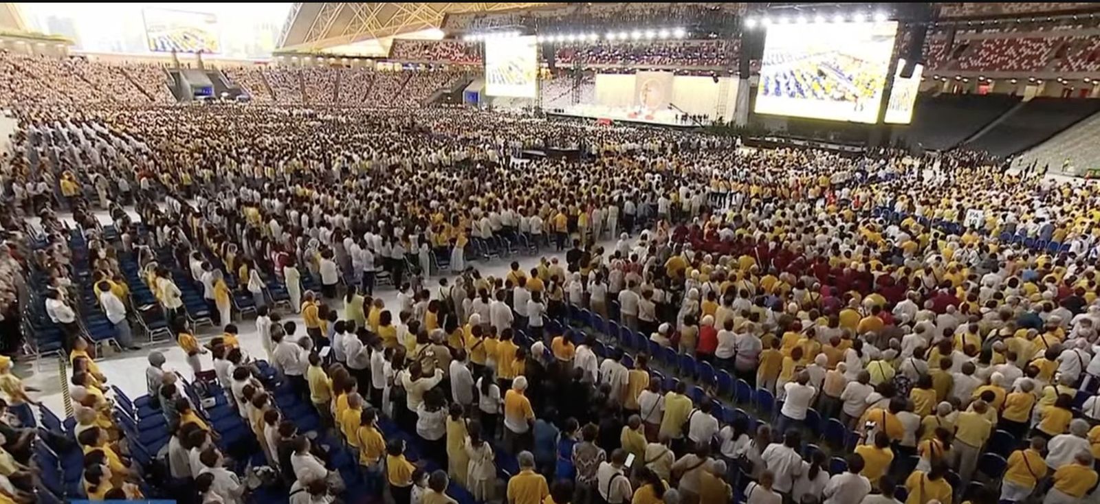 Decenas de miles de fieles, en la misa con el Papa