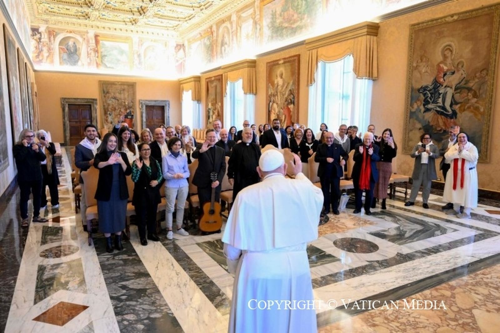 El Papa, durante su último encuentro con los hospitales de campaña