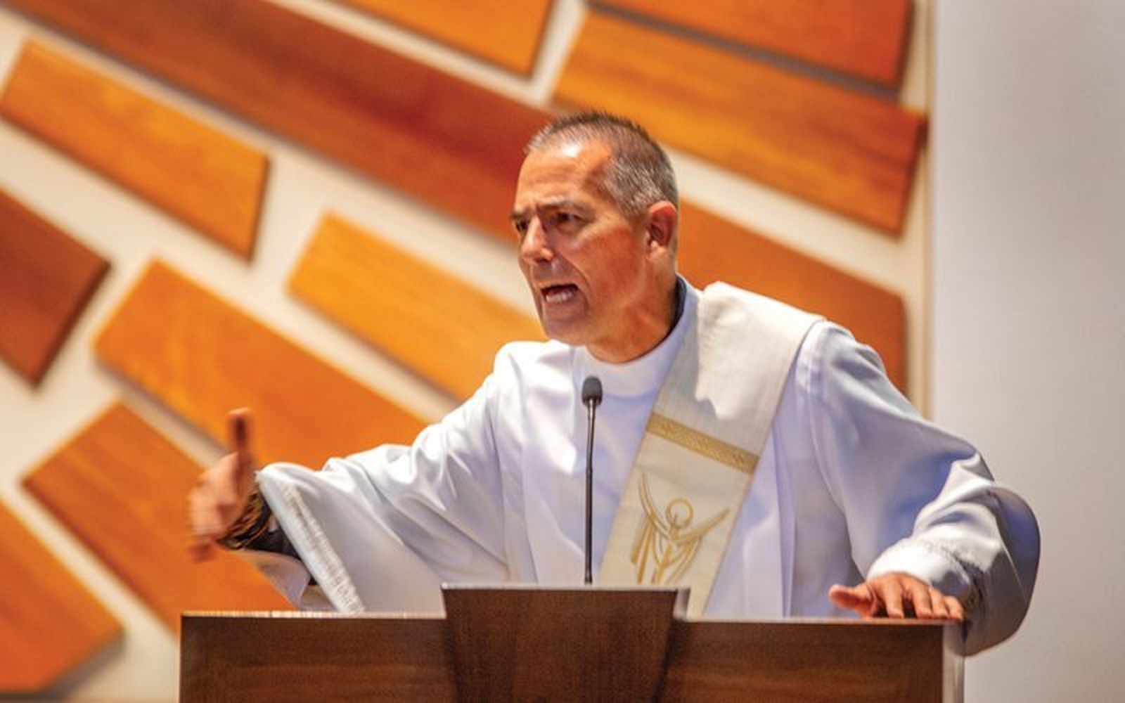 El diácono humilde (como yo)