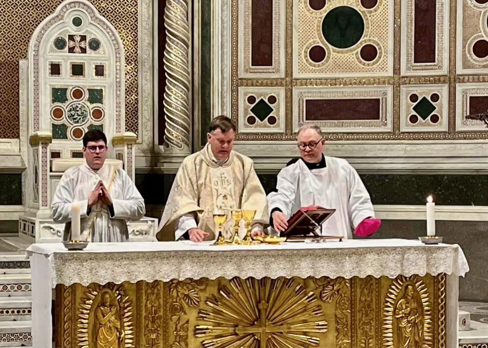 'Misa' anglicana en San Juan de Letrán