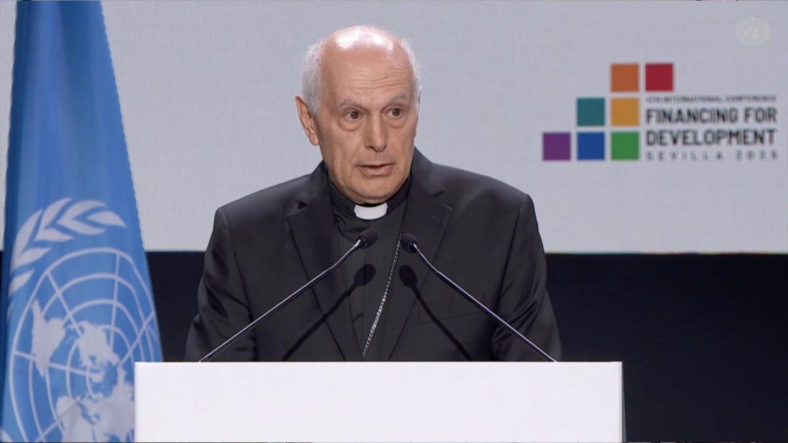 El arzobispo Caccia durante su intervención en Sevilla