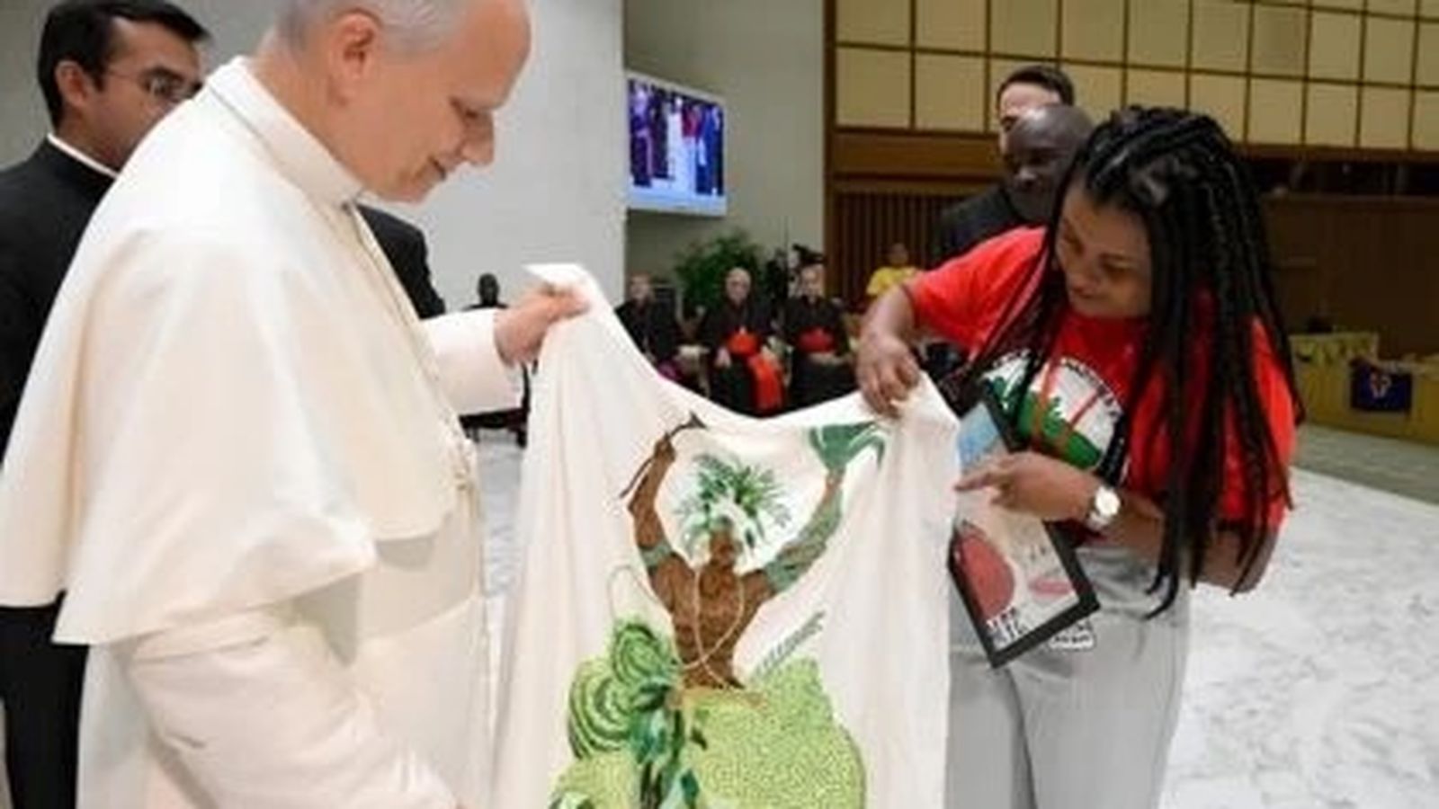 Ferreira Ayala -MST- se encuentra con el papa León