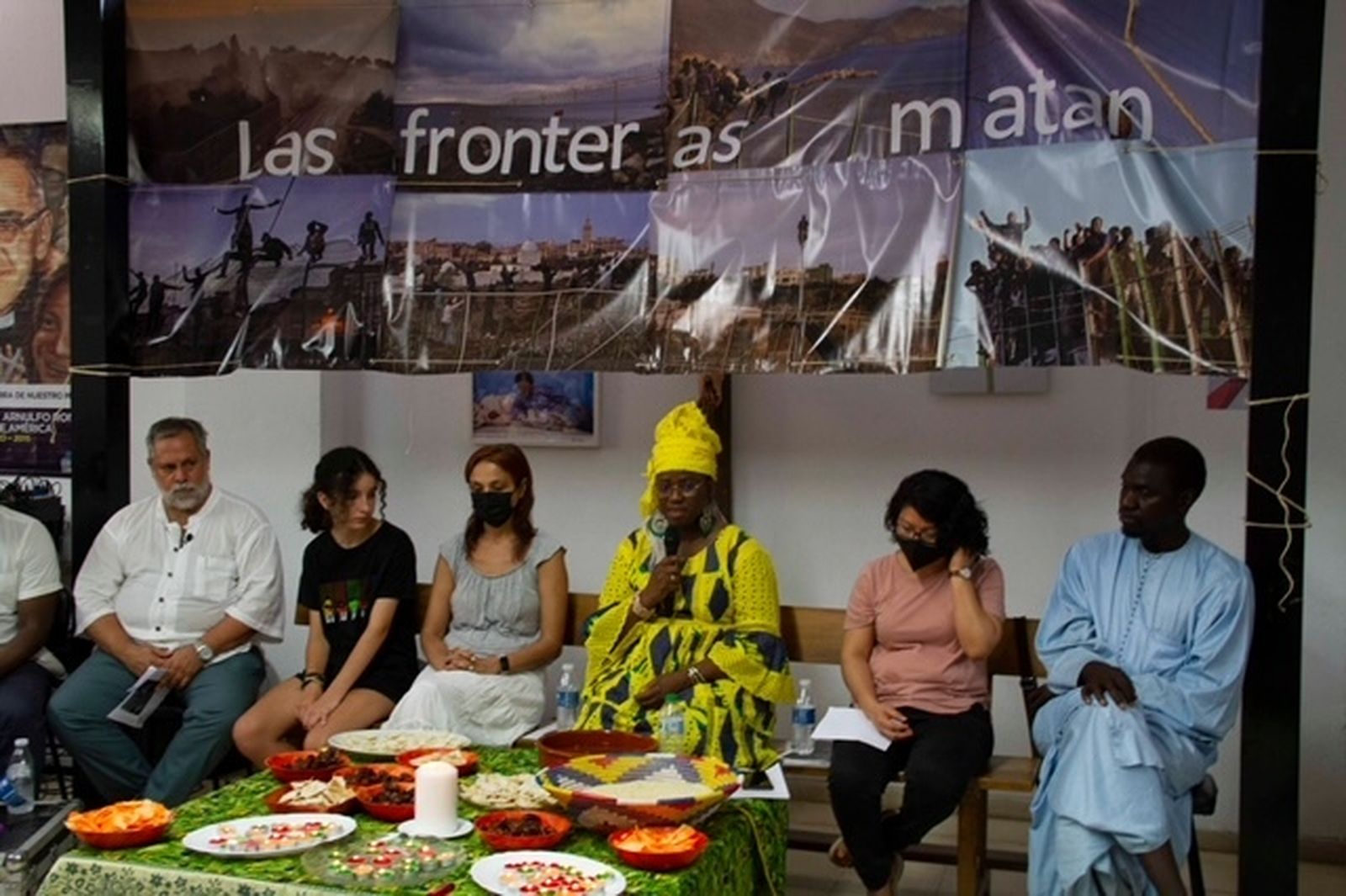 Un momento del acto interreligioso en San Carlos Borromeo